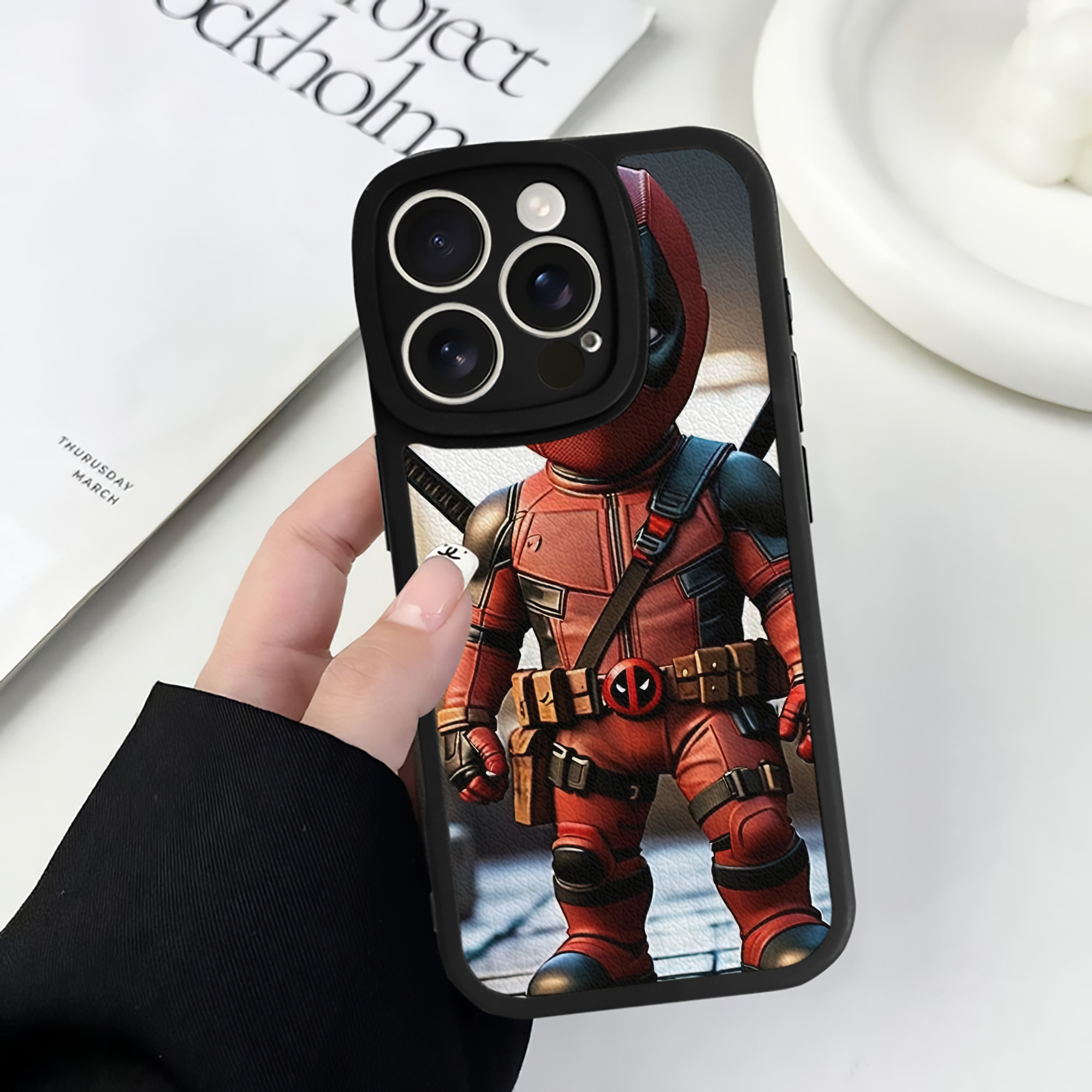 Deadpool デッドプール 【iPhone 16シリーズ対応】シリコンスマホケース（レザー調） 材質：シリコン